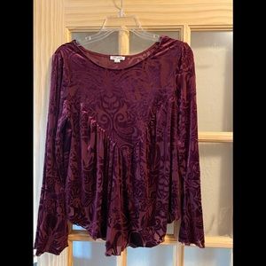 Romantic burnt velvet top